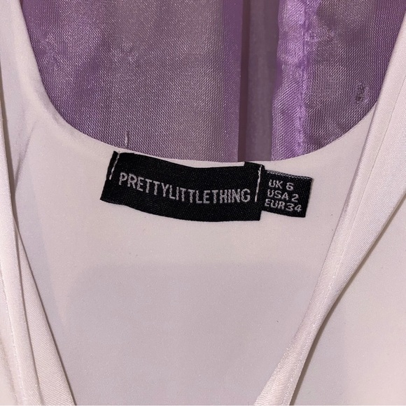 PrettyLittleThing Crop White Scoop Neck Tank Top - Picture 3 of 3